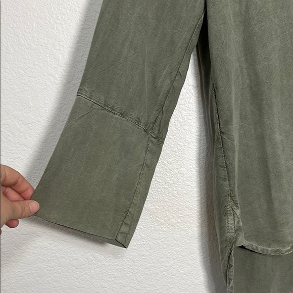Anthropologie Olive Green Button-Up Shirt - Picture 5 of 6